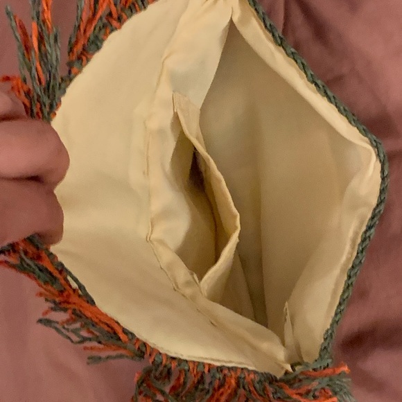 Universal Thread Wallet Purse - Picture 5 of 5